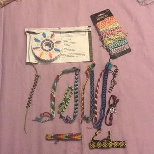 Friendship wheel with bracelets and yarn